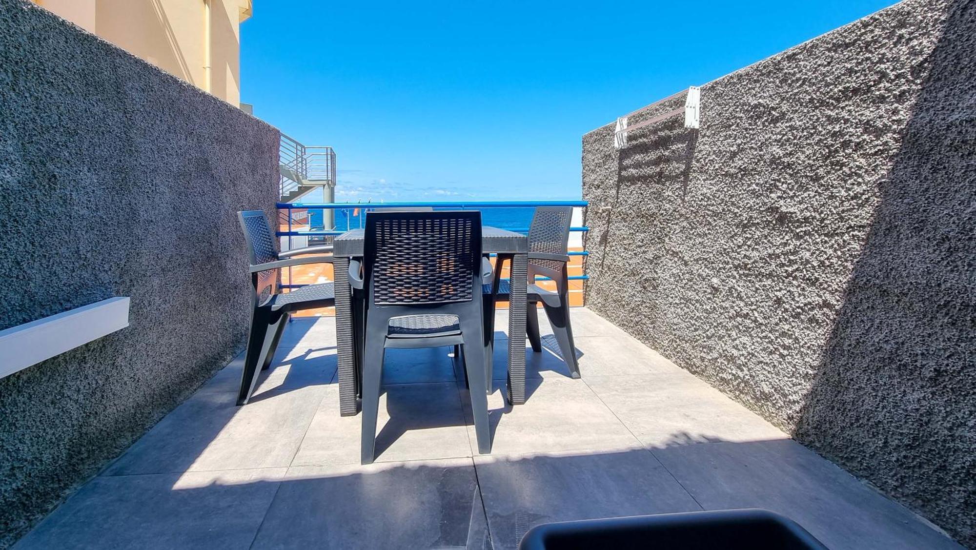 The Jolie - Apartments By The Ocean Порту-Мониш Экстерьер фото
